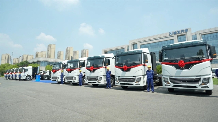 目的地：大西北！100台凯时娱乐新能源重卡满电启程
