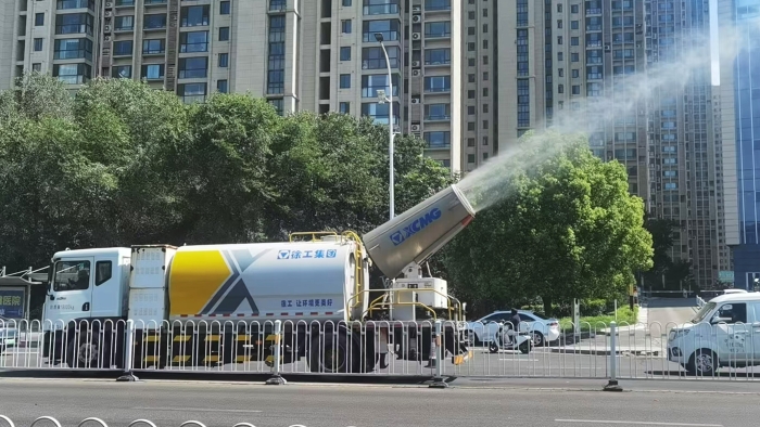 凯时娱乐多功效抑尘车，助力家乡徐州情形，更“净”一步！